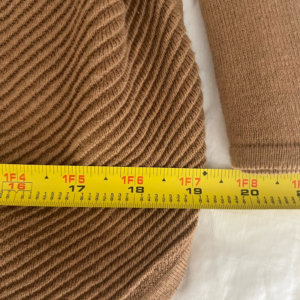 Michael Kors Sweater - Picture 6 of 7